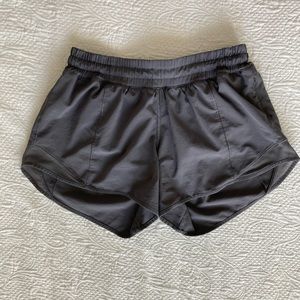 Lululemon Hotty Hot Low-rise Lined Shorts 4”